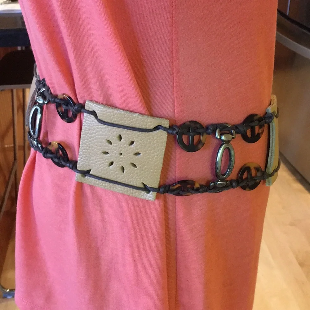 Fashion leather detail tie belt